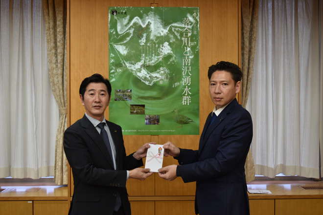 画像　来庁時の様子